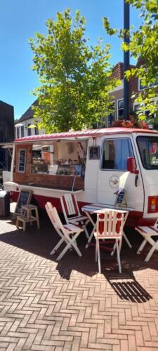 J9, foodtruck gekocht in 2021